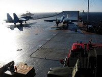 [ẢNH] Tàu sân bay Đô đốc Kuznetsov bốc cháy, thêm nhát cứa vào vết thương của hải quân Nga