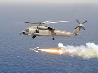 [ẢNH] Trực thăng săn ngầm đáng sợ MH-60R Sea Hawk của tàu sân bay Mỹ