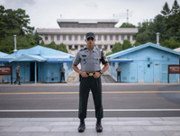 [Ảnh] Những nét tương đồng kỳ lạ giữa cuộc sống người dân Hàn Quốc và Triều Tiên