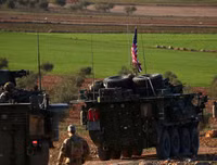 Mỹ bất ngờ triển khai vũ khí cực mạnh tới Syria, khiến Nga lo lắng (2)