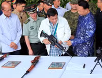 Trung Quốc bị nghi tặng súng kém chất lượng cho Philippines