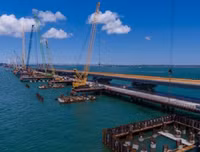 Cây cầu vượt biển hoành tráng kết nối bán đảo Crimea với lục địa Nga