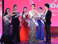 Nguyễn Bảo Ngọc đăng quang Hoa khôi Duyên dáng doanh nhân Việt 2017