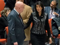 Đại sứ Nga - Mỹ tranh luận gay gắt tại Liên Hợp Quốc sau vụ không kích Syria