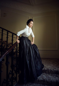 Lý Nhã Kỳ khoe dáng trong phong cách thời trang 