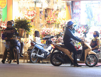 Cuộc sống người dân Hà Nội như thế nào khi phát hiện người nhiễm Covid-19?