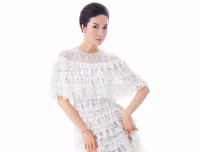 MC Thanh Mai khéo khoe vẻ đẹp gợi cảm với đầm maxi ren