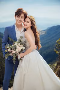 Ca sĩ Thu Thủy và hôn phu kém tuổi tung bộ ảnh cưới lung linh