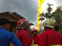 Hỏa hoạn tại giếng dầu tỉnh Aceh, Indonesia khiến hàng chục người thương vong