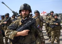 NATO tập trận đa quốc gia nhằm thị uy sức mạnh tập thể