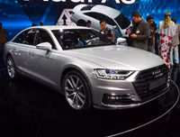 Audi A8 2018 ra mắt: Trục cơ sở dài và vô vàn tiện ích hấp dẫn
