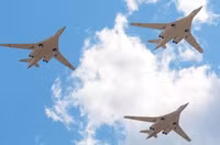 Nga nâng cấp Thiên nga trắng Tu-160 thành Ác điểu tác chiến trên tầng bình lưu, Mỹ cực kỳ kinh sợ