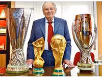 Người tạo ra ý tưởng vĩ đại cho chiếc cúp bóng đá FIFA ngày nay chính là một họa sĩ người Ý