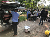 [Ảnh] 15 công dân hoàn thành cách ly tập trung tại bệnh viện CATP Hà Nội được trở về nhà