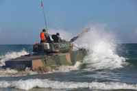 [ẢNH] Trung Quốc triển khai chiến mã thép ZTD-05 tới eo biển Đài Loan