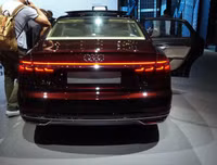 Audi A8 2018 ra mắt: Trục cơ sở dài và vô vàn tiện ích hấp dẫn