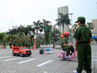 Giờ học kỹ năng an toàn giao thông đầy niềm vui của các 