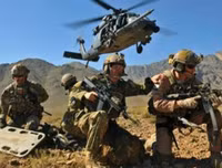 Mỹ bất ngờ triển khai vũ khí cực mạnh tới Syria, khiến Nga lo lắng (2)