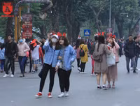 Hà Nội tràn ngập không khí Giáng sinh