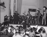 Nhìn lại chuyến đi đầu tiên của ban nhạc The Beatles huyền thoại đến thành phố New York (1)