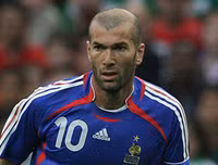 Bất ngờ bảng xếp hạng 10 cầu thủ vĩ đại nhất lịch sử bóng đá thế giới