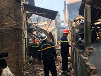 [Ảnh] Hiện trường vụ cháy 7 xưởng sản xuất gỗ ở Thạch Thất