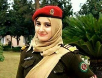 [ẢNH] Vẻ đẹp cuốn hút như thiên thần của nữ binh sĩ Pakistan