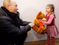 Tổng thống Putin thường tặng quà cho ai?