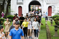 Văn Miếu - Quốc Tử Giám những ngày sĩ tử cầu may