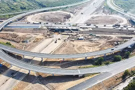 Giải ngân đầu tư công chậm vì khan hiếm nguyên vật liệu, giá xăng dầu tăng