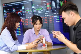 Loạt cổ phiếu trụ "xanh, tím", chứng khoán hồi phục tăng gần 29 điểm