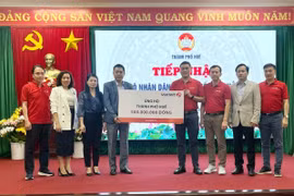 Vietlott ủng hộ 5 tỉnh, thành phố miền Trung khắc phục hậu quả lũ lụt