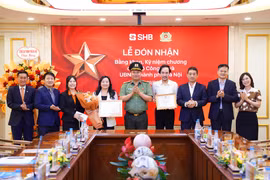 Bộ Công an tặng Bằng khen cho Ngân hàng SHB