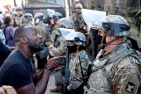 [ẢNH] FBI rà soát lý lịch của 25.000 vệ binh bảo vệ Washington D.C.