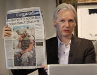 [ẢNH] Tòa án Anh bác bỏ yêu cầu nhà sáng lập Wikileaks về Mỹ