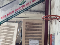 Cận cảnh hố sụt tại 193 ngõ Văn Chương