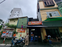 Cận cảnh hố sụt tại 193 ngõ Văn Chương