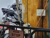 Cận cảnh hố sụt tại 193 ngõ Văn Chương