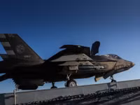 [ẢNH] Mỹ lần đầu triển khai F-35B xuất kích từ tàu sân bay Anh