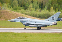 [ẢNH] Màn trình diễn ‘voi đi bộ’ kì lạ của không quân Đức