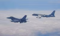 [ẢNH] Trung Quốc triển khai máy bay đông chưa từng có đến gần Đài Loan