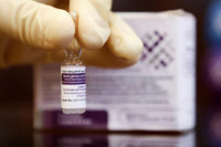 [ẢNH] EU đánh giá nhưng không mua vaccine Sputnik-V của Nga