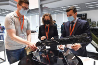 [ẢNH] Vũ khí Nga khuấy đảo triển lãm quốc phòng IDEX-2021