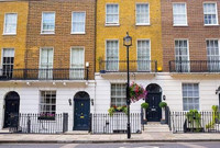 [ẢNH] Dân Hong Kong đổ xô mua nhà ở Anh 