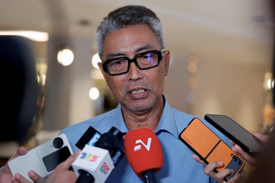 Quan chức bóng đá Malaysia sẵn sàng 'từ chức đồng loạt'