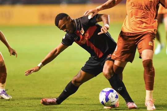 Hai thất bại kéo Ninh Bình FC "trở lại mặt đất"