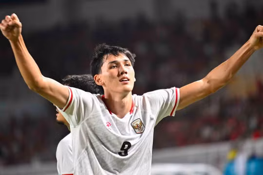 Tiền đạo 1m96 vừa đi vào lịch sử ASEAN Cup là ai?
