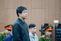 Bị cáo Lê Hoàng, chồng nữ Cục trưởng Trần Việt Nga.