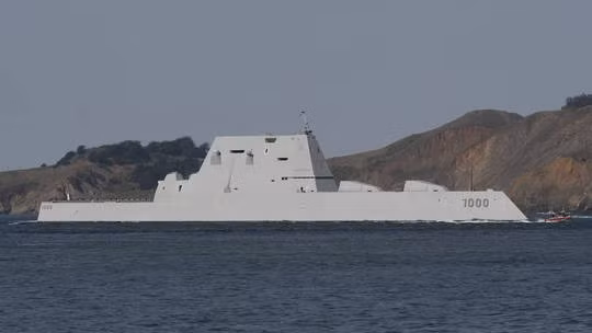 Cháy tàu khu trục tàng hình USS Zumwalt của Hải quân Mỹ 