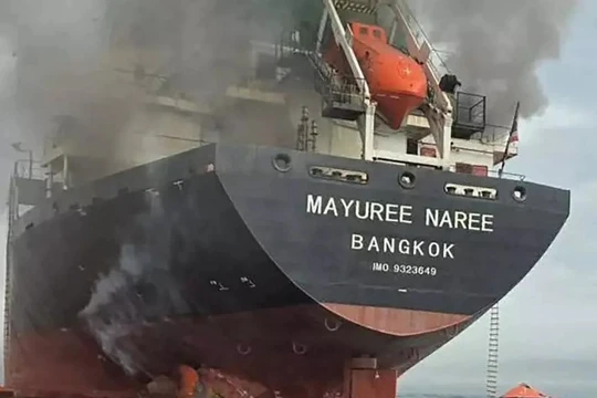 Tàu hàng Thái Lan ‘bị tấn công khi đang di chuyển qua Eo biển Hormuz’ 